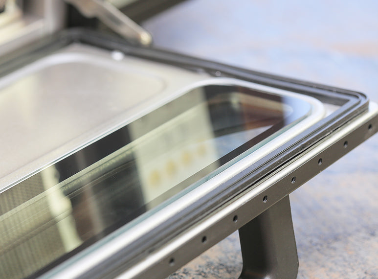 Interior of the Behmor 2000AB front door with viewing window. 