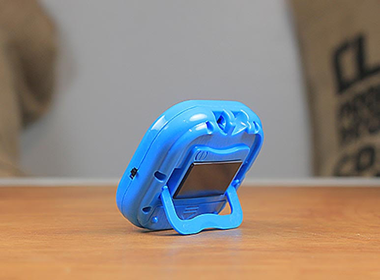 Blue timer with stand and magnet