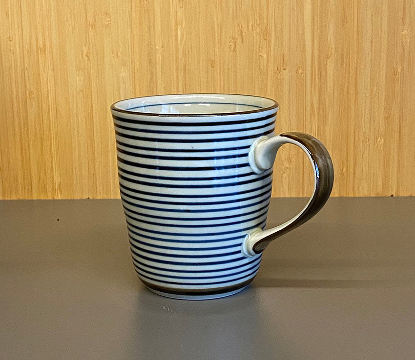 Antique Kimono Mug has a capacity of 250 cc