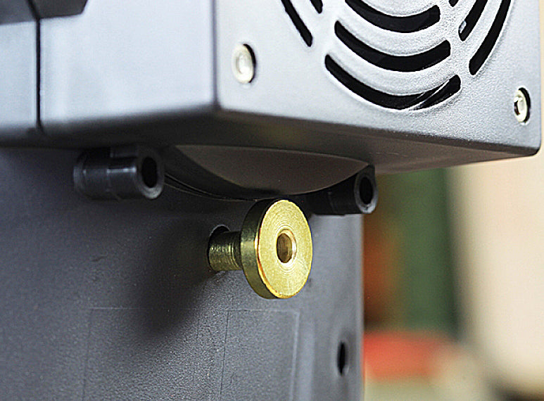 Detailed view of the paper/plastic rear filter